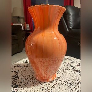 Fluid poured vases